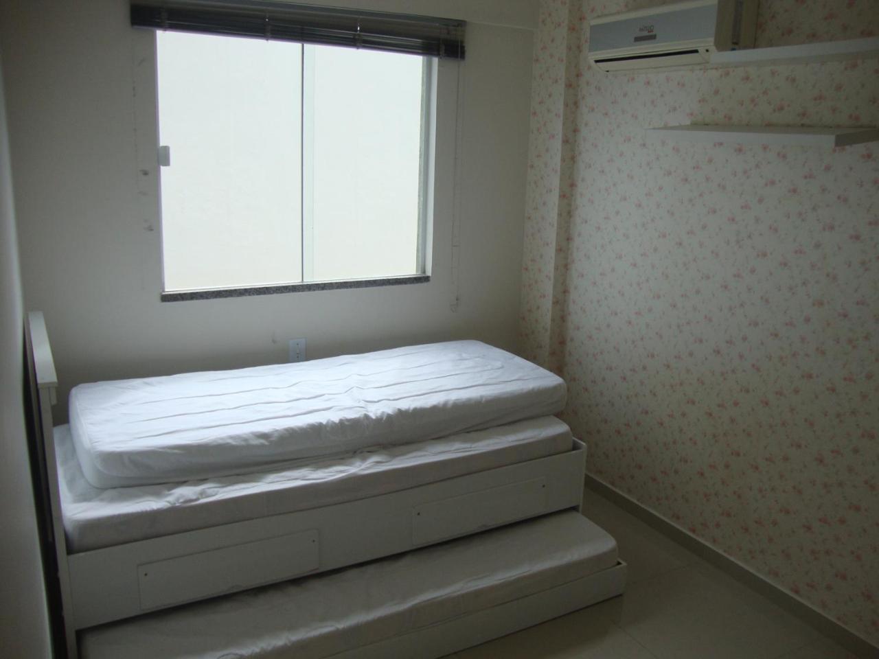 Apartamento Aluguel Temporada Бомбиньяс Экстерьер фото
