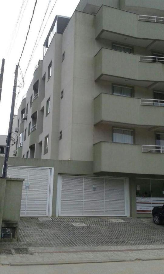 Apartamento Aluguel Temporada Бомбиньяс Экстерьер фото
